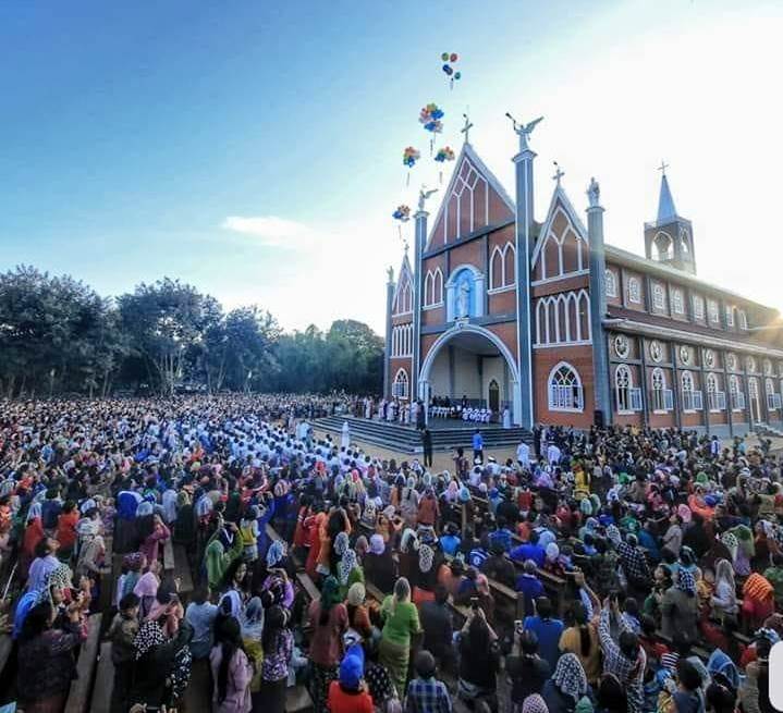 Inaugurazione della cattedrale di Pekkon