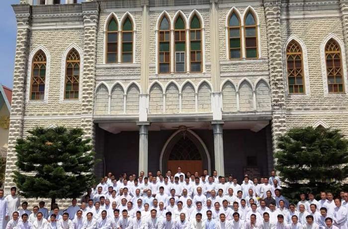 MYANMAR 0328 Corso 01